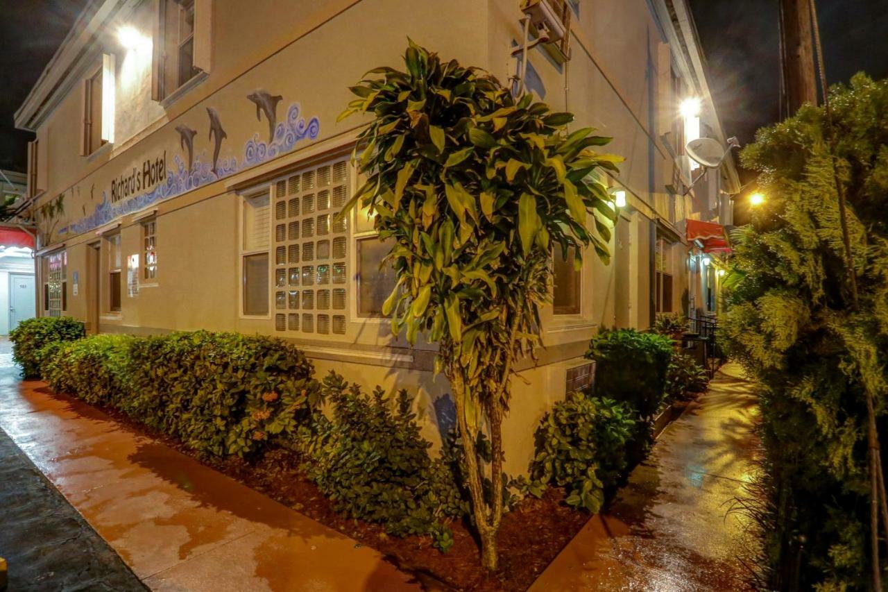 Richard's Hotel 2*